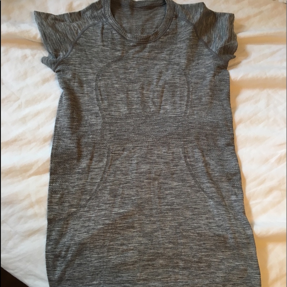 Lululemon swiftly tech short sleeve crew